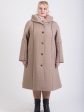 Длинное стеганное пальто трапеция, цвет бежевый в интернет-магазине Фабрики Тревери