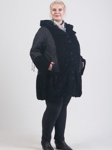 Комбинированное пальто из стежки и каракуля, цвет черный в интернет-магазине Фабрики Тревери