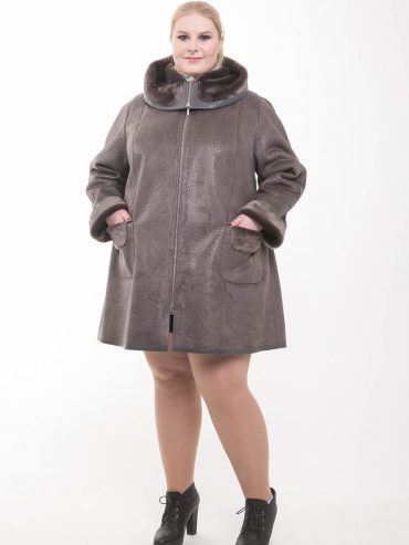 Серая дубленка на молнии с воротником хомут, цвет серый в интернет-магазине Фабрики Тревери