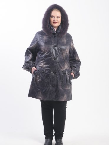 Женская пехора с песцом по капюшону, цвет сиреневый в интернет-магазине Фабрики Тревери