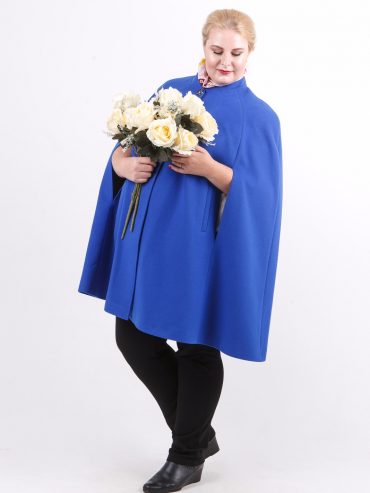 Кейп из драпа с воротником стойка, цвет голубой в интернет-магазине Фабрики Тревери