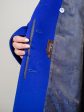 Полуприталенное пальто со стразами, цвет синий в интернет-магазине Фабрики Тревери
