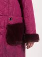 Стеганое пальто на молнии с меховыми карманами, цвет бордовый в интернет-магазине Фабрики Тревери