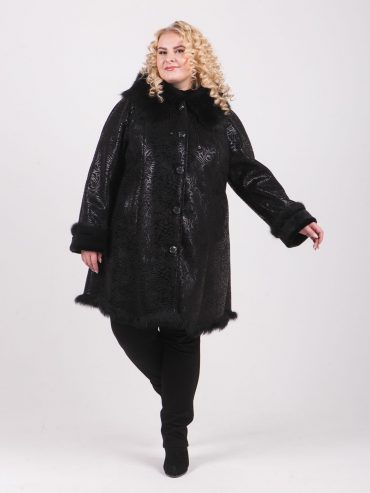 Укороченная дубленка с отделкой из черной Тосканы, цвет черный в интернет-магазине Фабрики Тревери