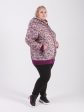 Модная женская куртка из стеганной ткани с ярким мультиколоровым принтом, цвет розовый в интернет-магазине Фабрики Тревери