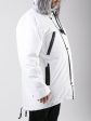 Мужская куртка-парка белого цвета на мембране с опушкой из лисы, цвет белый в интернет-магазине Фабрики Тревери
