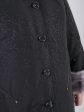 Зимнее пальто с утепленной подкладкой с контрастной отделочной строчкой и норкой крестовкой, цвет черный в интернет-магазине Фабрики Тревери
