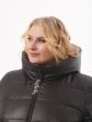 Женское пальто из чёрной жатки с брендированной лентой, цвет черный в интернет-магазине Фабрики Тревери