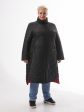 Женское динамичное черное пальто с яркой красной отделкой, цвет черный в интернет-магазине Фабрики Тревери