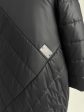Молодежное комбинированное стеганное пальто с дизайнерскими кнопками и карманом в виде конверта , цвет черный в интернет-магазине Фабрики Тревери
