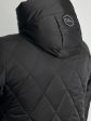 Женская куртка в ромб, цвет черный в интернет-магазине Фабрики Тревери