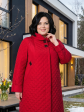 Пальто больших размеров с капюшоном, цвет красный в интернет-магазине Фабрики Тревери