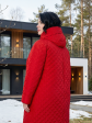 Пальто больших размеров с капюшоном, цвет красный в интернет-магазине Фабрики Тревери
