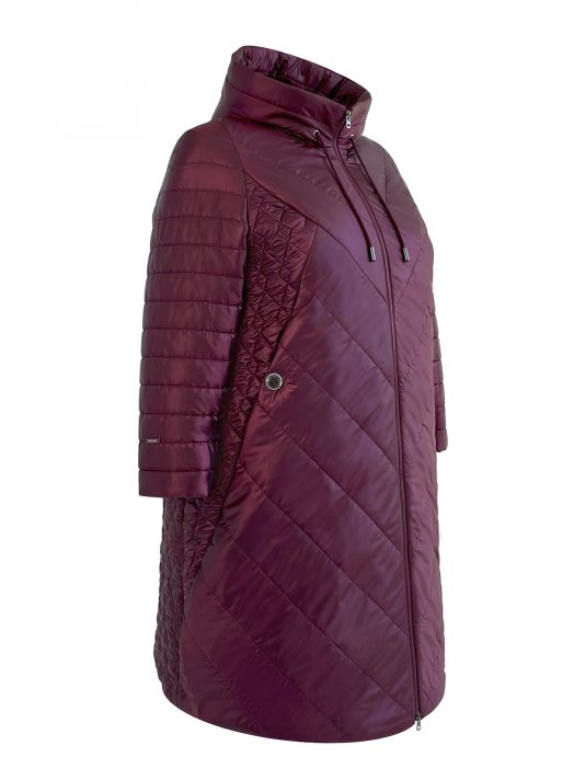 Молодежное комбинированное стеганное пальто с нашивкой , цвет бордовый в интернет-магазине Фабрики Тревери