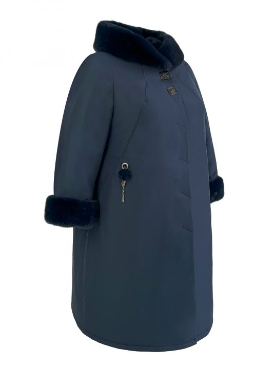 Женское зимнее пальто с дизайнерской подвеской и норкой , цвет синий в интернет-магазине Фабрики Тревери