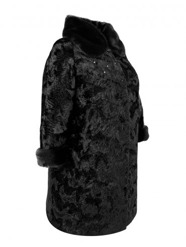 Шуба из эко-каракуля, цвет черный в интернет-магазине Фабрики Тревери