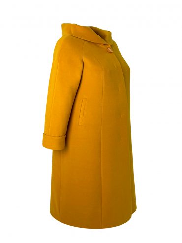 Пальто больших размеров с капюшоном, цвет коричневый в интернет-магазине Фабрики Тревери