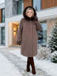 Пальто зимнее больших размеров, цвет бежевый в интернет-магазине Фабрики Тревери