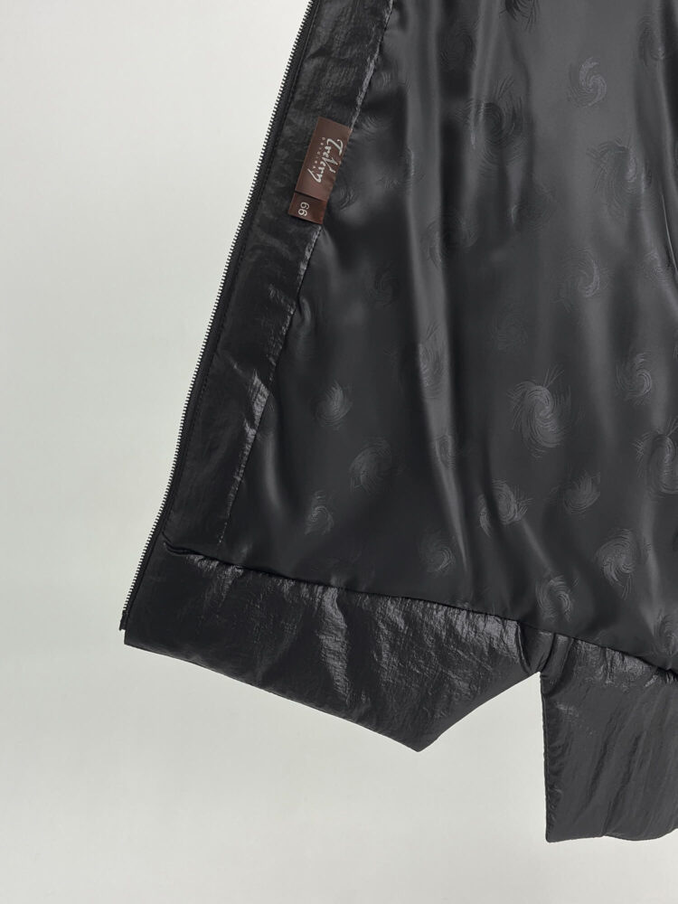 Комбинированное пальто черного цвета из жатки, модель 88103П в цвете черный