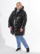 Женская куртка из стеганной черной блестящей ткани, модель 80933 в цвете черный