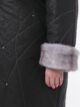Пальто зимнее больших размеров, модель 98714 в цвете черный цветы